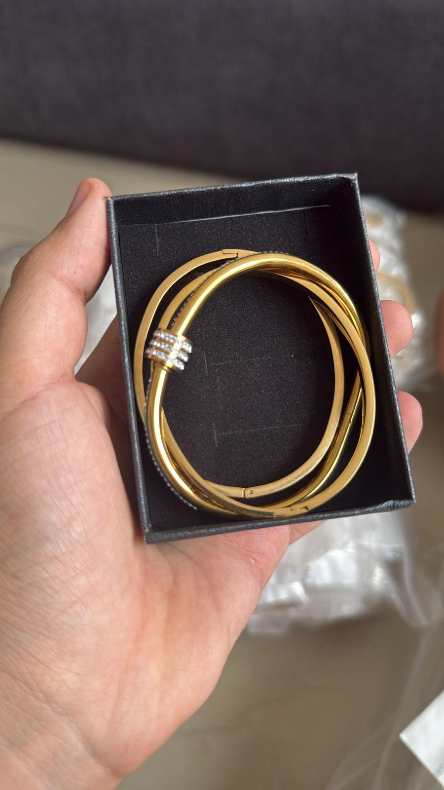 SET BRAZALETES ELEGANTE (CAJA DE REGALO)
